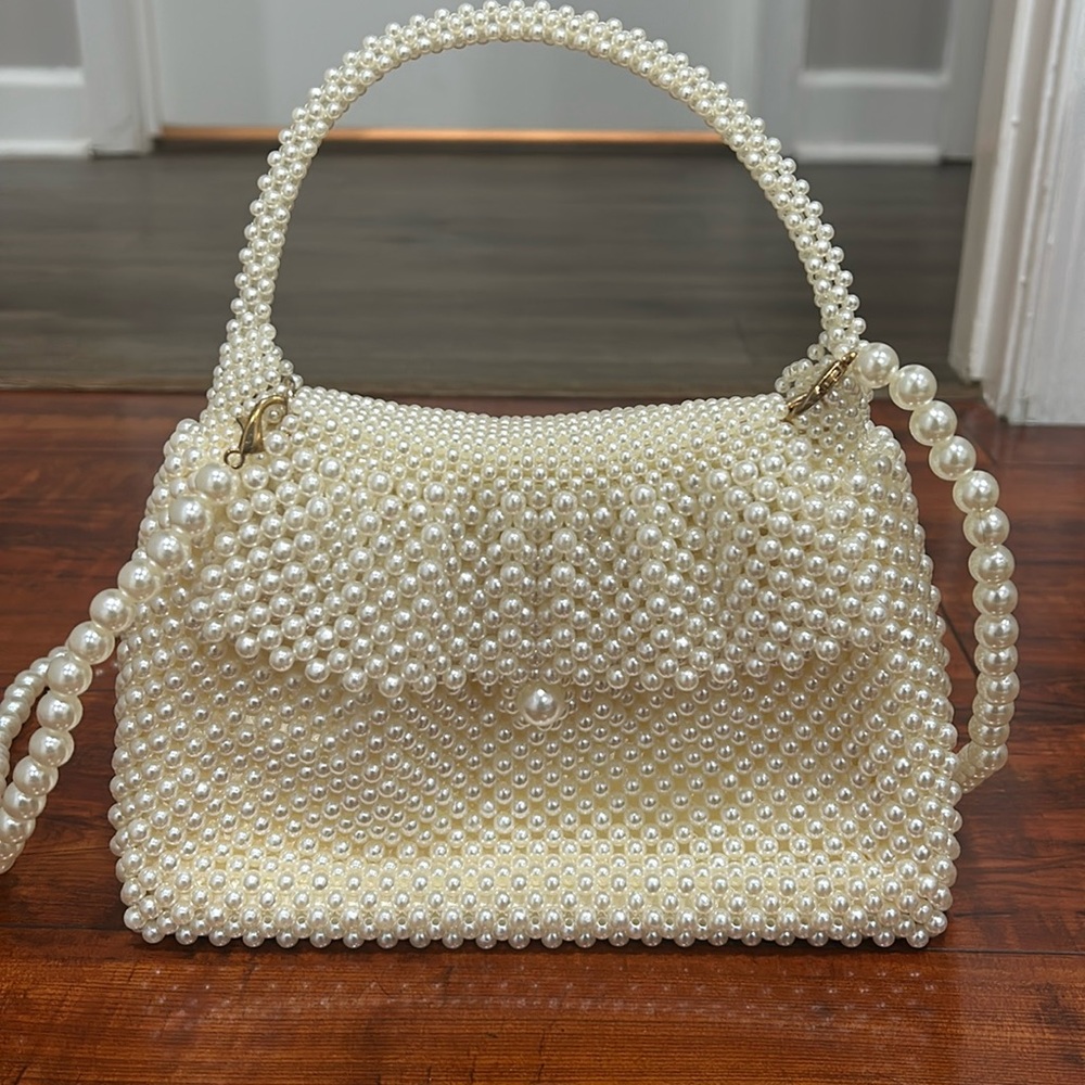 Womens Pearl Clasp Beaded Bag